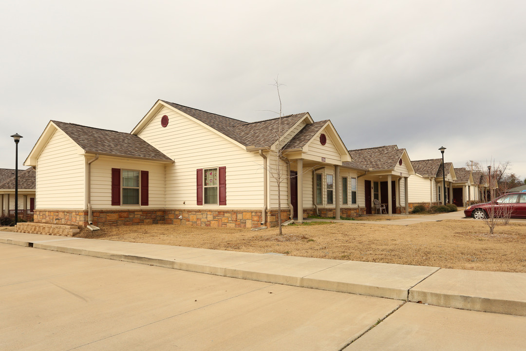 Brookstone Heights in Van Buren, AR - Building Photo