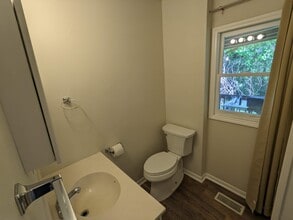 5-25 Woodrow Ave in Asheville, NC - Foto de edificio - Building Photo