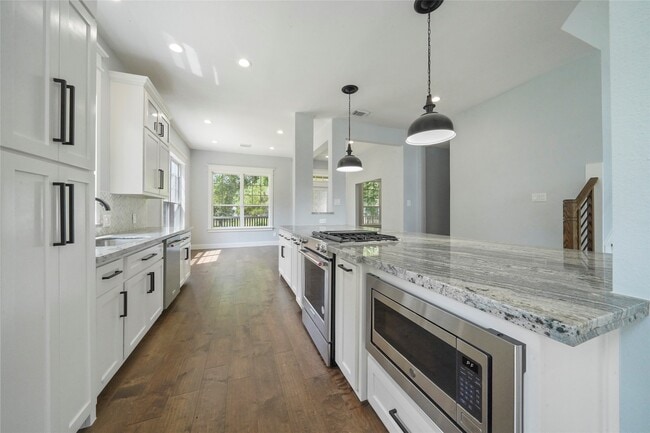 property at 401 Brook Hollow Dr