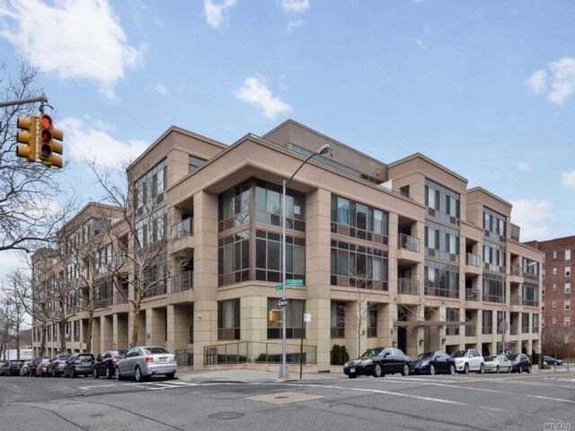 64-05 Yellowstone Blvd-Unit -208 in Queens, NY - Building Photo
