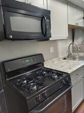 515 59th St NE, Unit B in Washington, DC - Building Photo - Building Photo