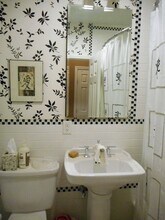 922 Beacon St, Unit 13 in Boston, MA - Building Photo - Building Photo