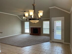1405 Sunrise Dr in Moore, OK - Building Photo - Building Photo