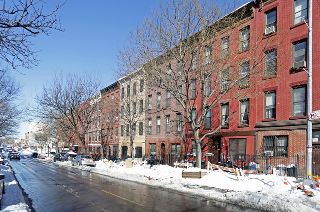 685 Union St in Brooklyn, NY - Foto de edificio - Building Photo