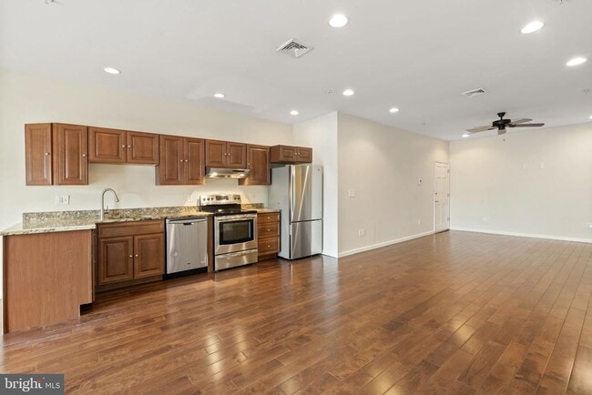 property at 118-20 Richmond St