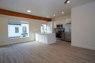 4614 N Iota Ln in Garden City, ID - Building Photo - Building Photo