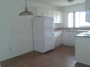 908 S Sunshine Ave in El Cajon, CA - Building Photo - Building Photo