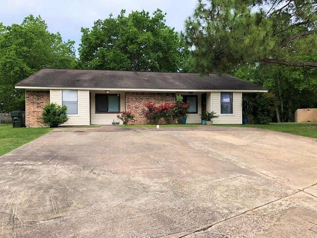 property at 3703 Choctaw St