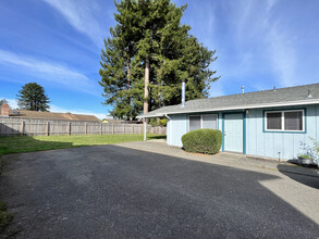 2361 Blue Jay Ct, Unit 2361 in Eureka, CA - Building Photo - Building Photo