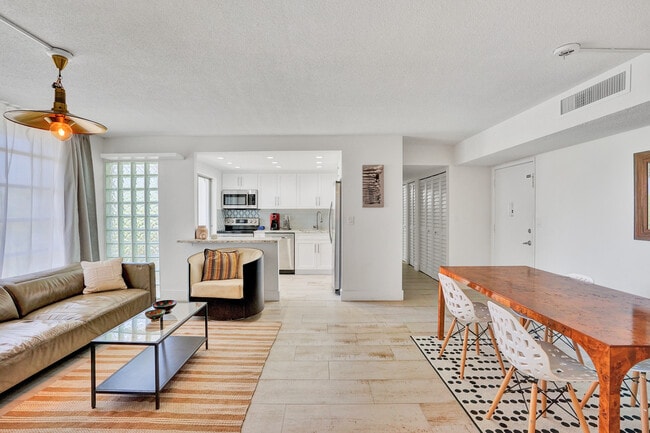 1750 115th NE St, Unit 307 in Miami, FL - Building Photo - Building Photo