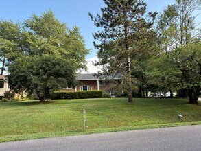 3519 E Morningside Dr in Bloomington, IN - Building Photo - Building Photo