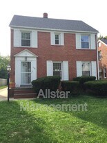 330 E 211th St in Euclid, OH - Building Photo