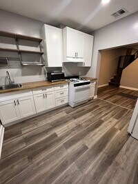 343 S Monroe St photo'