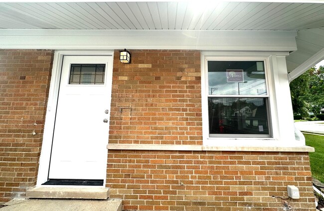 423 S Westmore-Meyers Rd in Lombard, IL - Building Photo - Building Photo