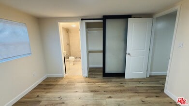 385 Redondo Ave in Long Beach, CA - Building Photo - Building Photo