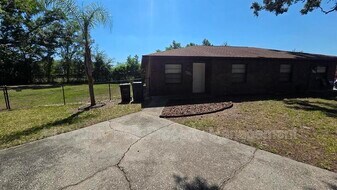 4917 Malibu Ct in Lakeland, FL - Building Photo