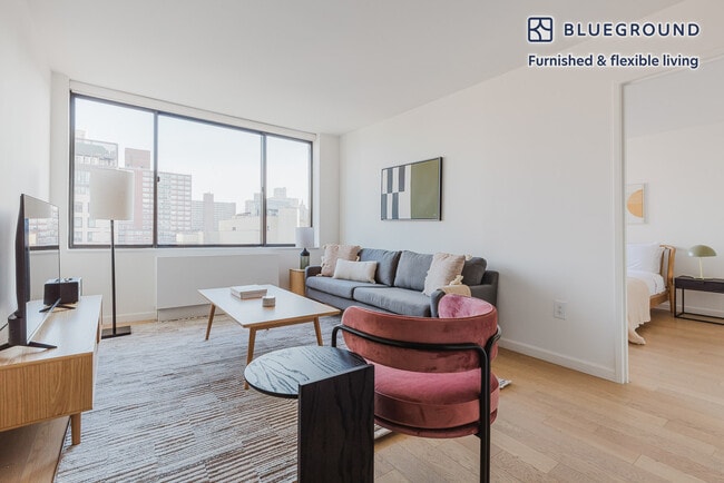 255 W 94th St