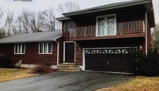 328 Tickle Rd in Westport, MA - Building Photo - Building Photo