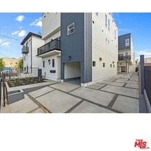 1116 S Mariposa Ave in Los Angeles, CA - Building Photo - Building Photo