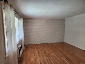 1465 C Willard Ave in Newington, CT - Building Photo - Building Photo