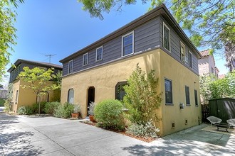 155 S Westmoreland Ave in Los Angeles, CA - Building Photo - Building Photo