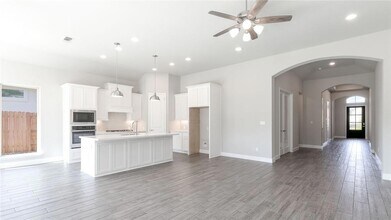 6313 Empresa Dr in Austin, TX - Foto de edificio - Building Photo