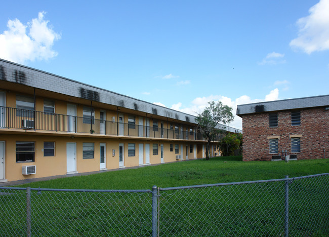 Garden Lakes Apartments