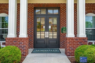 Almaville Apartment Homes in Smyrna, TN - Foto de edificio - Building Photo