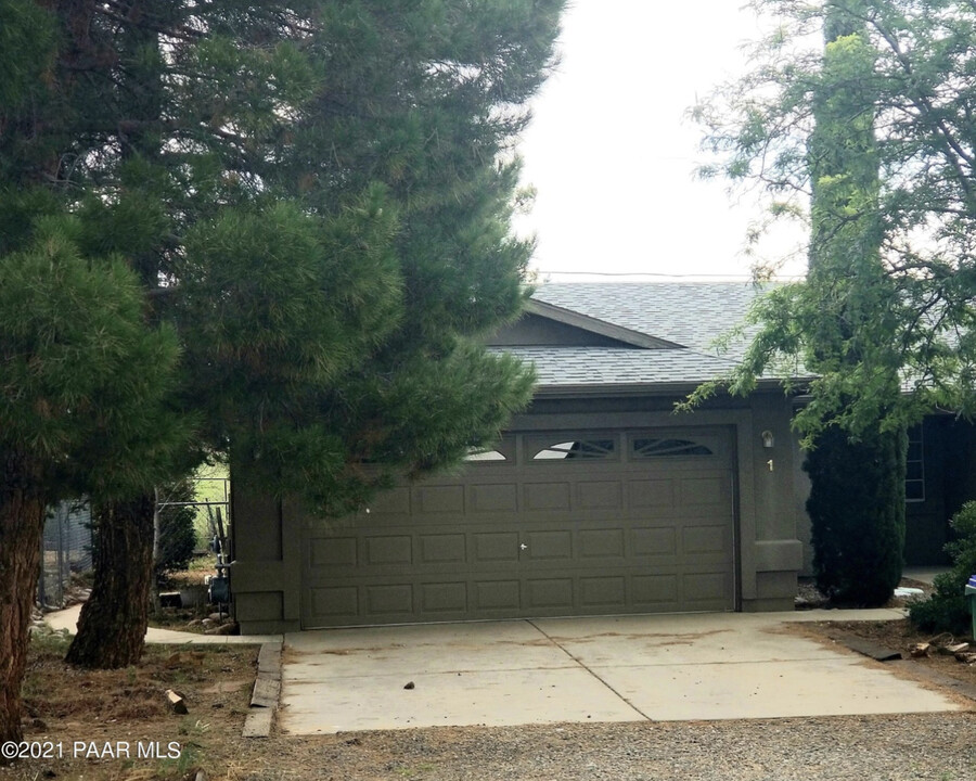 7438 E Horseshoe Ln in Prescott Valley, AZ - Building Photo