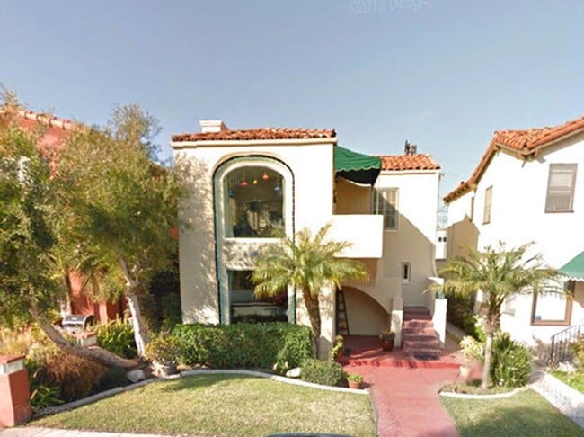 property at 143 Argonne Ave