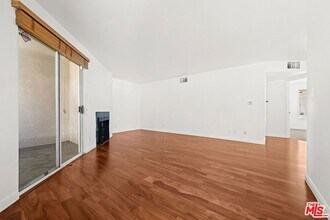 610 Venice Way in Inglewood, CA - Building Photo - Building Photo