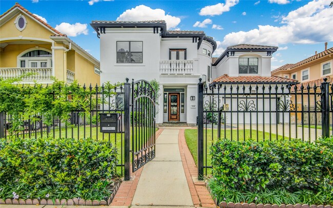 property at 5346 Val Verde St