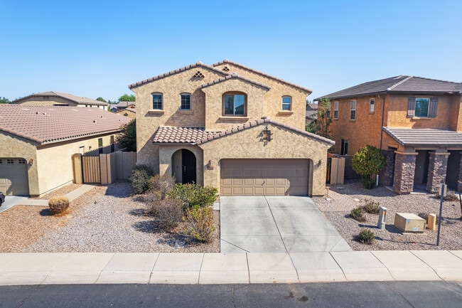 property at 906 E Del Rio St