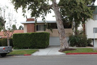 1012 17th St in Santa Monica, CA - Building Photo - Building Photo