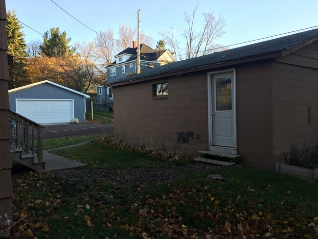 1149 Summit St in Hancock, MI - Building Photo - Building Photo
