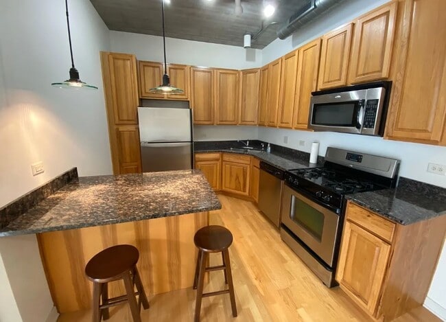 1228 W Monroe St in Chicago, IL - Building Photo - Building Photo