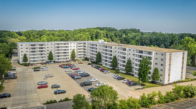 Yorktown Towers in Parma Heights, OH - Building Photo - Building Photo