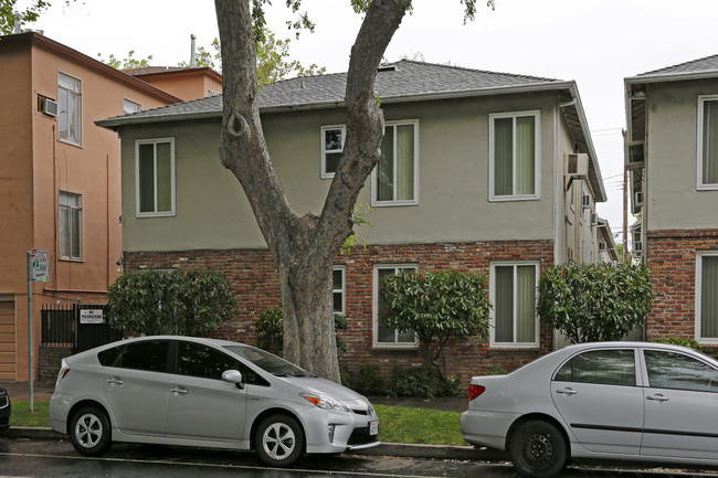 1805 N St in Sacramento, CA - Building Photo - Building Photo