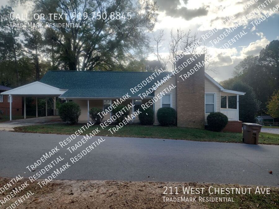 211 W Chestnut Ave in Wake Forest, NC - Building Photo