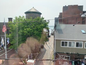 374 Thames St, Unit 1 in Newport, RI - Building Photo - Building Photo