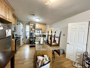 54 Dudley St, Unit 2 in Boston, MA - Building Photo - Building Photo