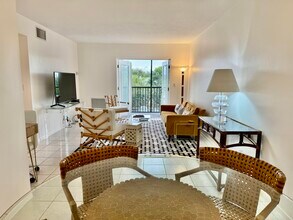 1601 S Flagler Dr in West Palm Beach, FL - Building Photo - Building Photo