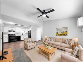 Park at Nine23 in Cedar Falls, IA - Building Photo