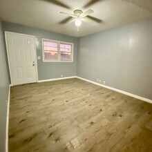 1712 42nd St in Lubbock, TX - Building Photo - Building Photo