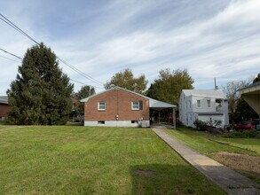 432 E Main St in Lititz, PA - Building Photo - Building Photo