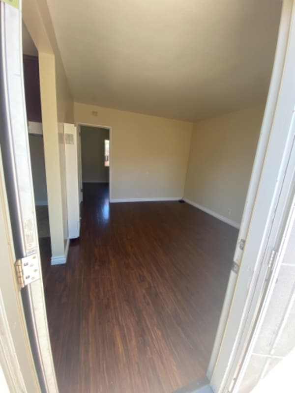 3297 Tenaya Ave in Lynwood, CA - Building Photo - Building Photo