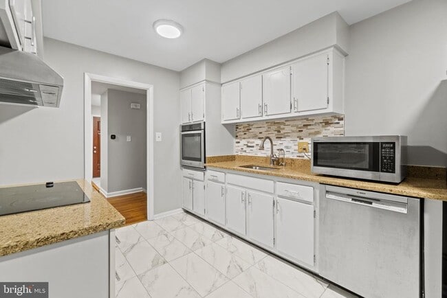 property at 1110 Chiswell Ln