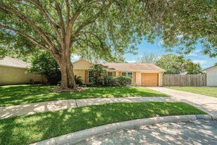 1006 Melford Ave in Pearland, TX - Building Photo