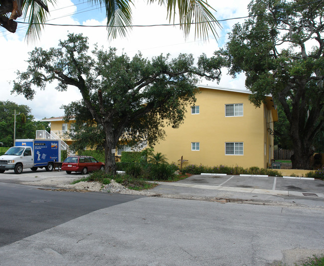 703 SW 7th Ave in Fort Lauderdale, FL - Foto de edificio - Building Photo