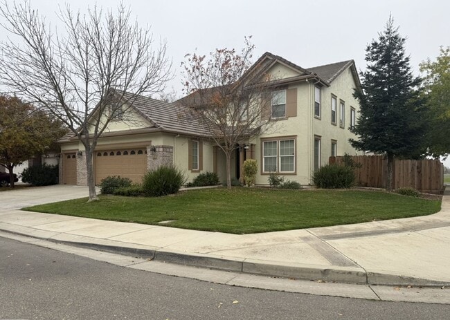 4053 Summer Ct in Merced, CA - Building Photo - Building Photo